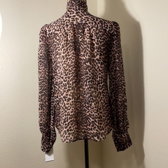 PAIGE Cleobelle Leopard Silk V-Neck Blouse NWT - Picture 11 of 16